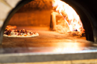 Pizzeria forno a legna